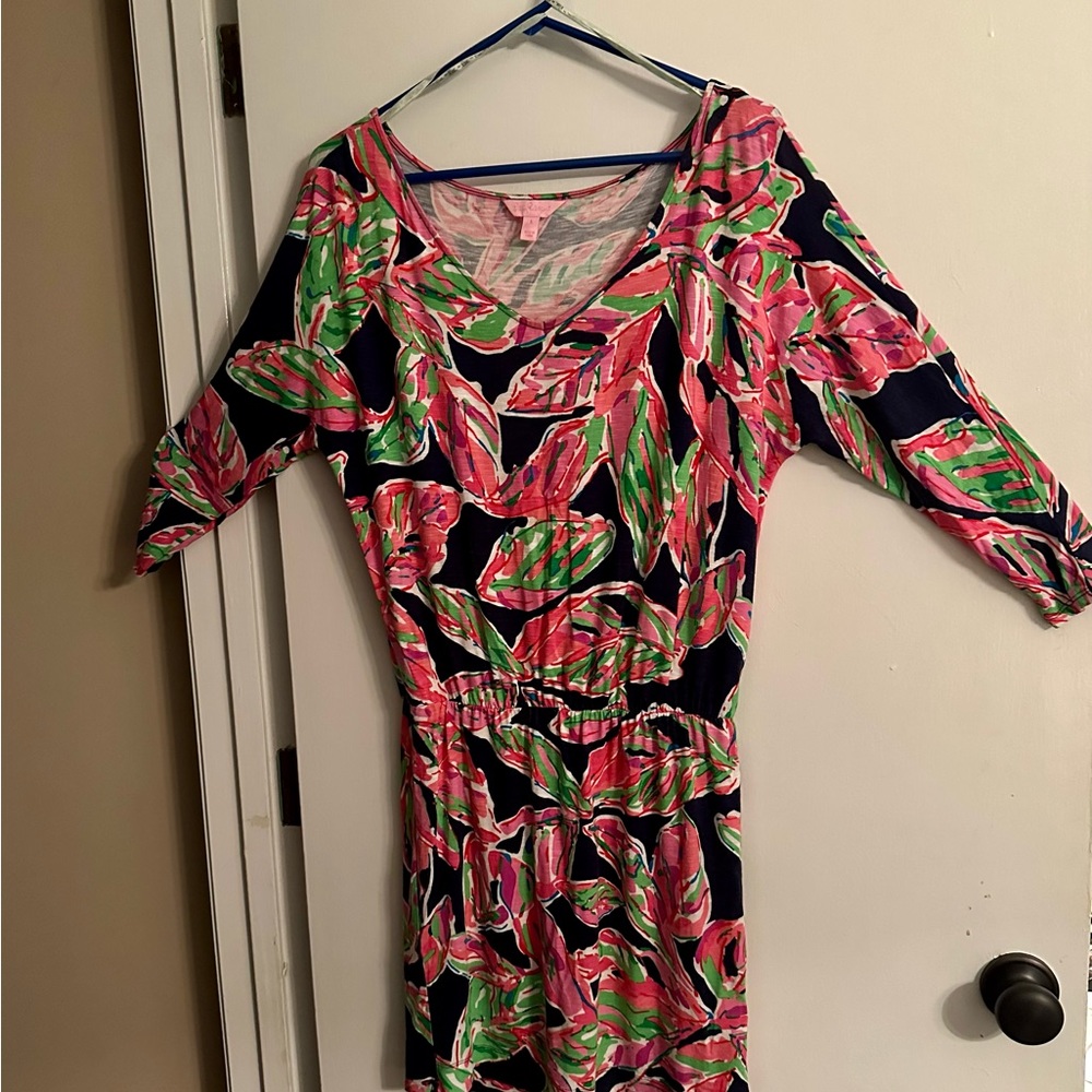 Lilly Pulitzer floral 3/4 sleeve dress. Small